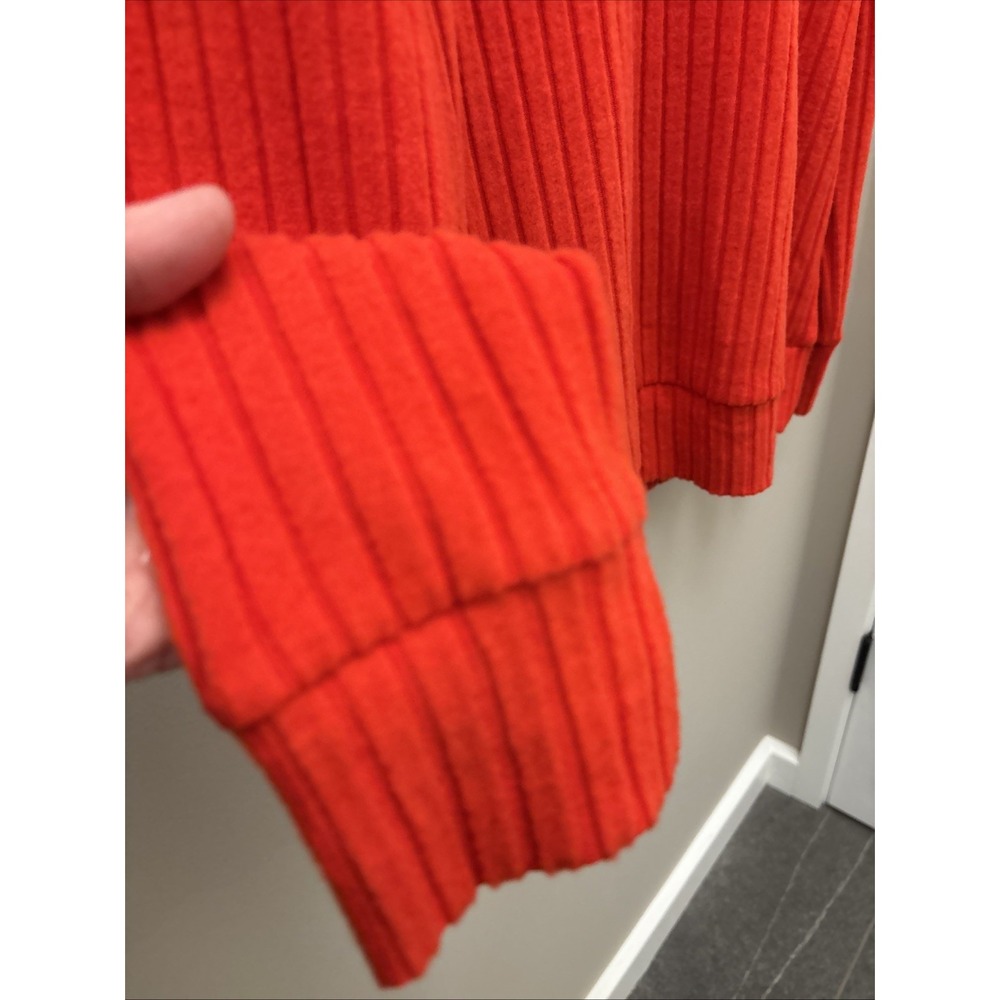 NWT Women's Red Ribbed V-neck Lightweight Sweater Sampeel - Picture 6 of 11